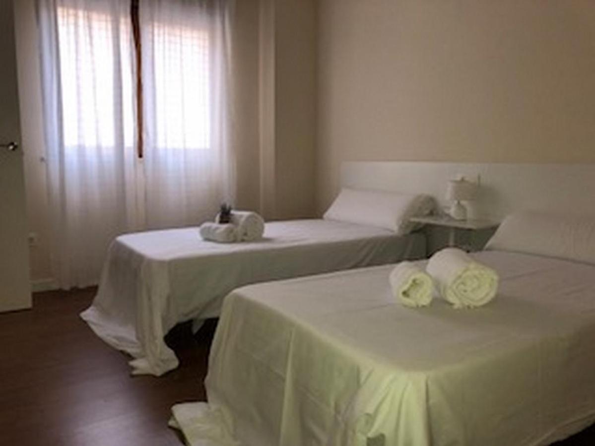 Apartamentos Turisticos Puente Romano Portal 4 Bajo -A ซาลามังกา ห้อง รูปภาพ